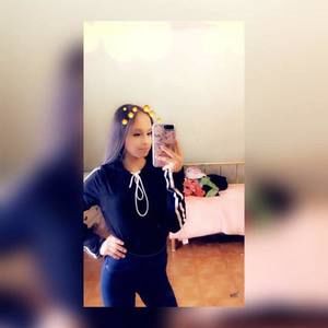 Meet your Posher, Andrea